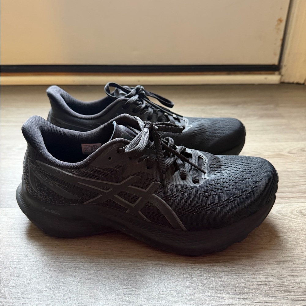 ASICS GT 2000-12  Running Shoes 7.5 WIDE